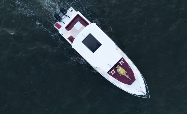 Luxury Private Yacht (1–5 Person) – Goa