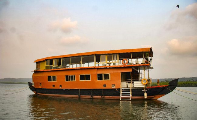 Sunset to Starlight Cruise @ Chapora River